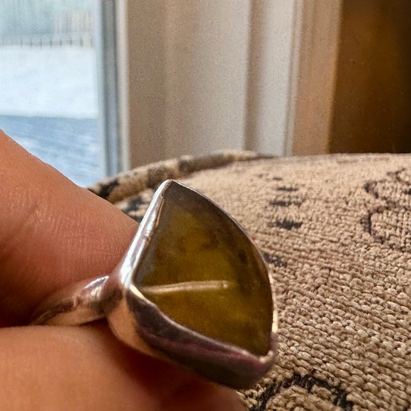 Green Amethyst and sterling silver ring. - Picture 7 of 14